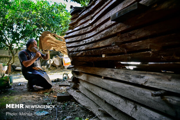 Turning wood into sculpture