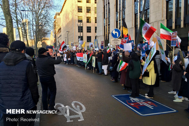 تجمع  اعتراضی به جنایت جنگی علیه فرماندهان مقاومت در مقابل سفارت آمریکا در بلژیک