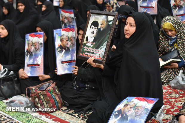 بزرگداشت جانباختگان حادثه هوایی تهران - اوکراین در حرم مطهر شاهچراغ(ع) شیراز