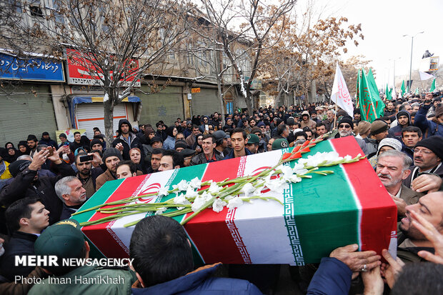 ہمدان میں 4 شہیدوں کی تشییع اور تدفین