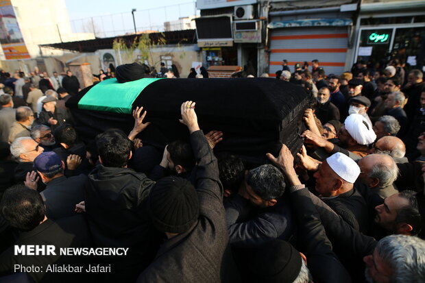 مراسم تشییع و تدفین پیکر «آیت الله میبدی» در گرگان