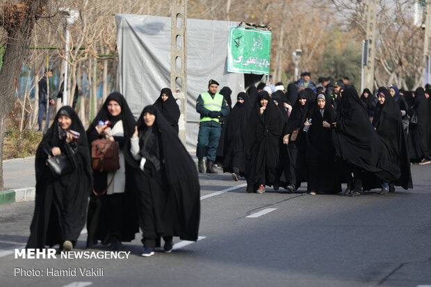 People gathering for Friday Prayers to be led by Ayatollah Khamenei