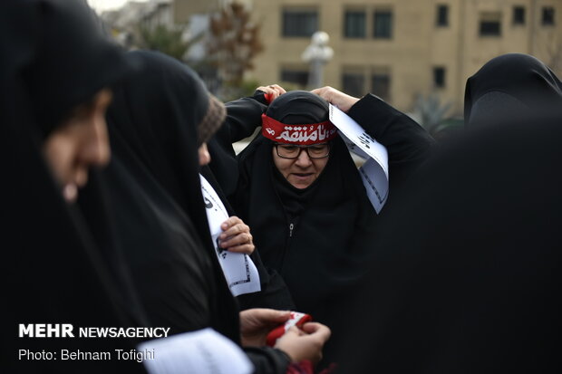 People gathering for Friday Prayers to be led by Ayatollah Khamenei