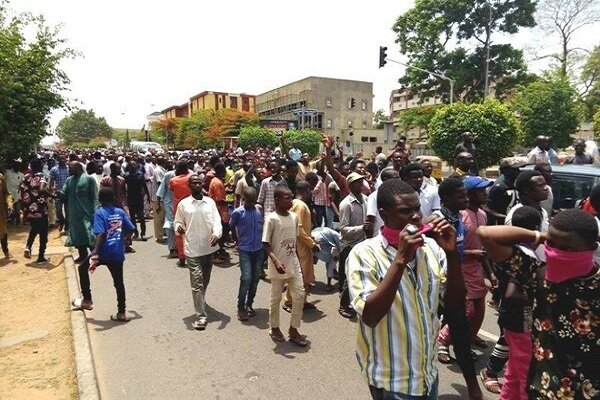 اعتراض به تعطیلی مراکز مذهبی در برخی مناطق جنوب نیجریه
