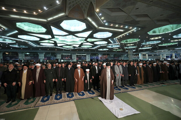 Leader of the Islamic Revolution leads Friday prayers