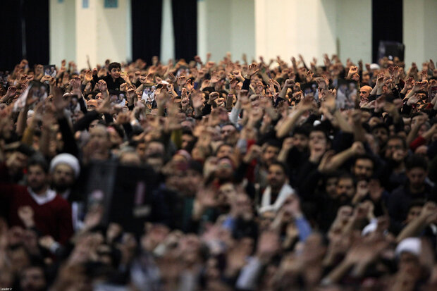 Leader of the Islamic Revolution leads Friday prayers