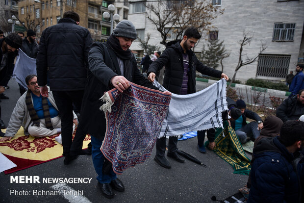 حاشیه هایی از نمازجمعه تهران