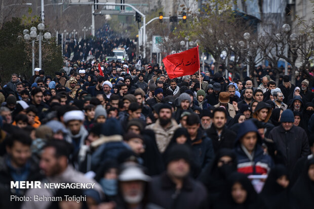 حاشیه هایی از نمازجمعه تهران