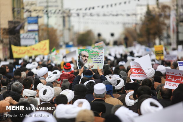 راهپیمایی مردم قم در حمایت از سپاه پاسداران انقلاب اسلامی