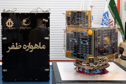 نقل الصاروخ الحامل "سيمرغ" والقمر الصناعي "ظفر" الى قاعدة "الامام الخميني " الفضائية