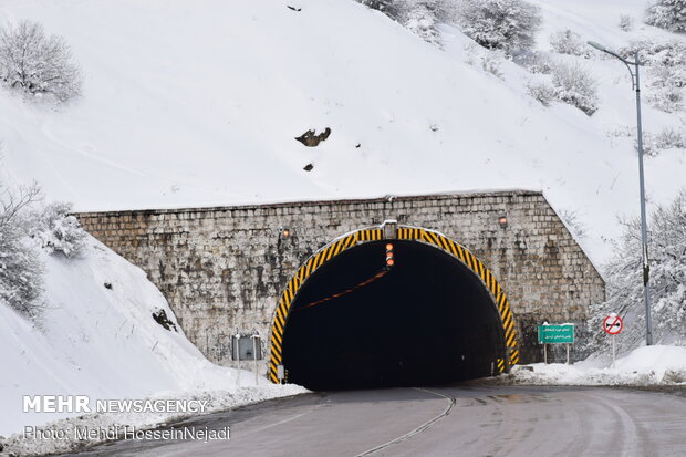 Heavy snow blankets Heyran pass 