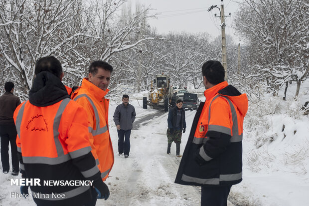 Road crew clearing snow in East Azerbaijan prov.