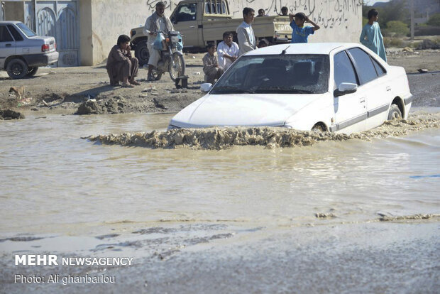 کمک ۵۰۰ میلیون ریالی مدیریت‌شهری همدان به سیل‌زدگان جنوب کشور