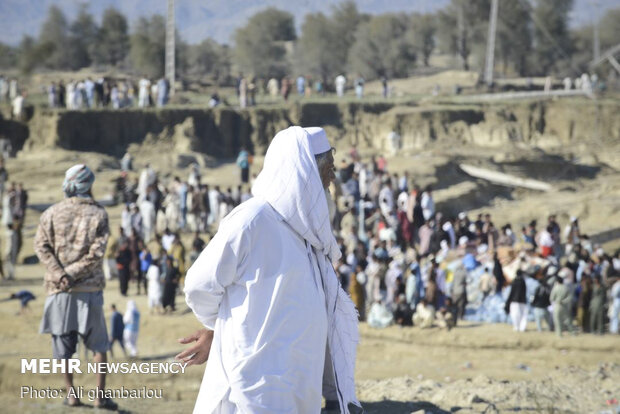 Relief-rendering situation in flood-hit areas in Sistan and Baluchestan prov.