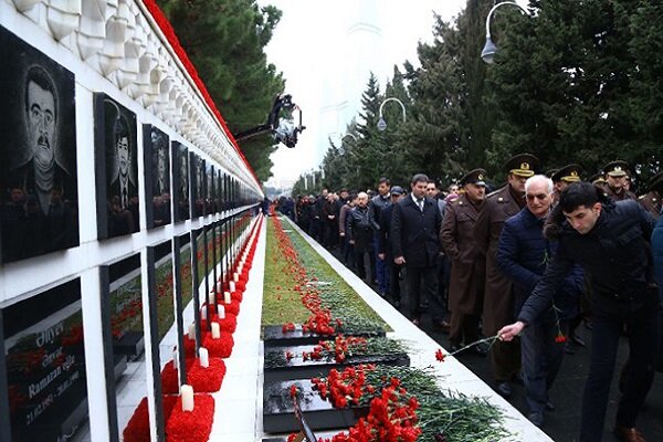 Azerbaycan'da “Kanlı Ocak” katliamının kurbanları anılıyor