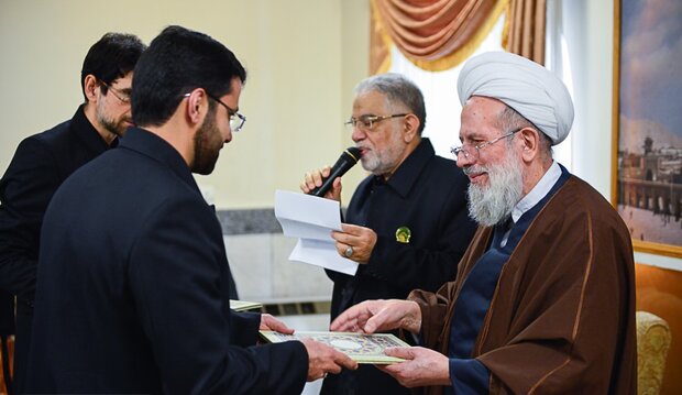 هفتاد استاد دانشگاه خادم افتخاری آستان حضرت عبدالعظیم (ع) شدند