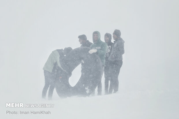 تفریح در طوفان برفی - همدان