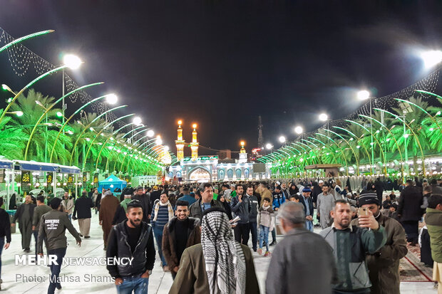 Imam Hussein pilgrims in Karbala