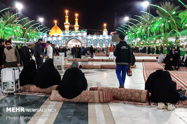 Imam Hussein pilgrims in Karbala