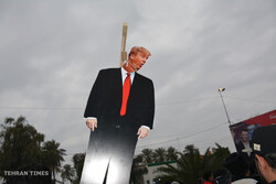 Iraqi demonstrators call for U.S. troop expulsion