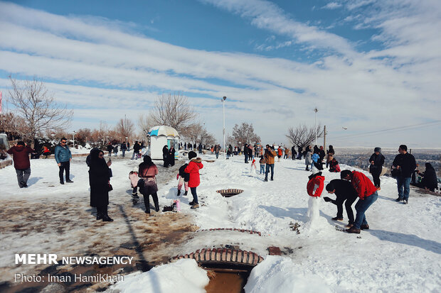 Snowman building contest in Hamedan