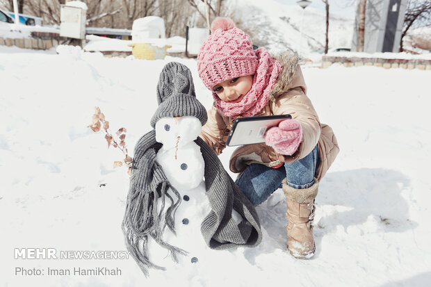 Snowman building contest in Hamedan