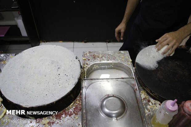 ‘Rehtah’ or ‘Rugag’ bread, a special dish in southern Iran
