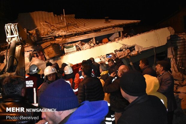 VIDEO: Five-year-old girl rescued from rubble in Turkish quake