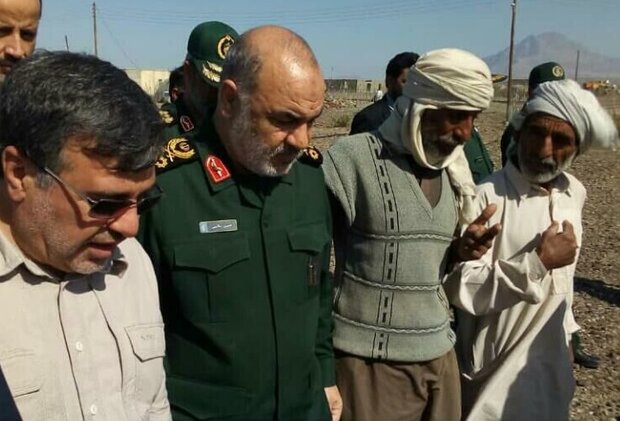 IRGC chief visits flood-hit areas in southern Iran