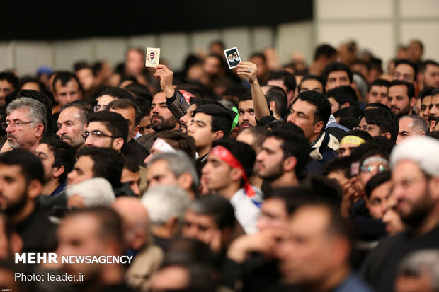 Leader hosts mourning ceremony for Hazrat Fatemeh 