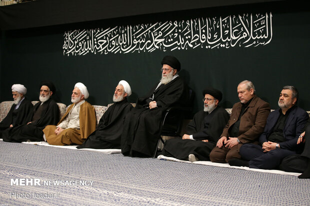 Leader hosts mourning ceremony for Hazrat Fatemeh 