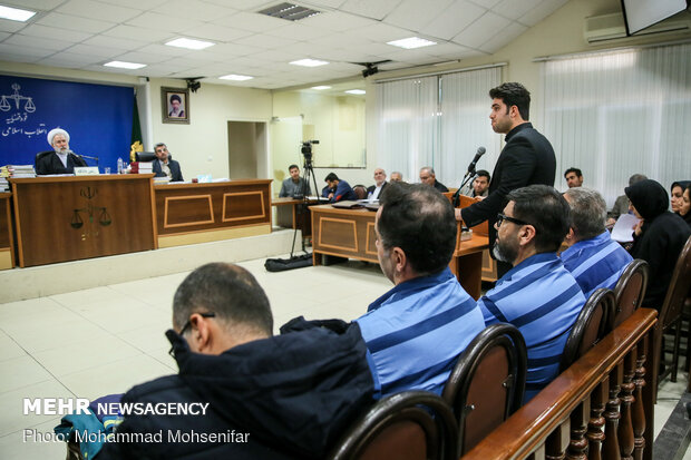 Court session of 12 illegal foreign currency traders held in Tehran