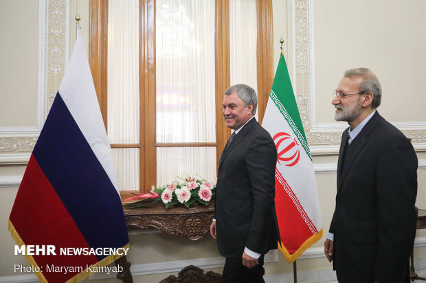 دیدار رئیس دومای روسیه با علی لاریجانی