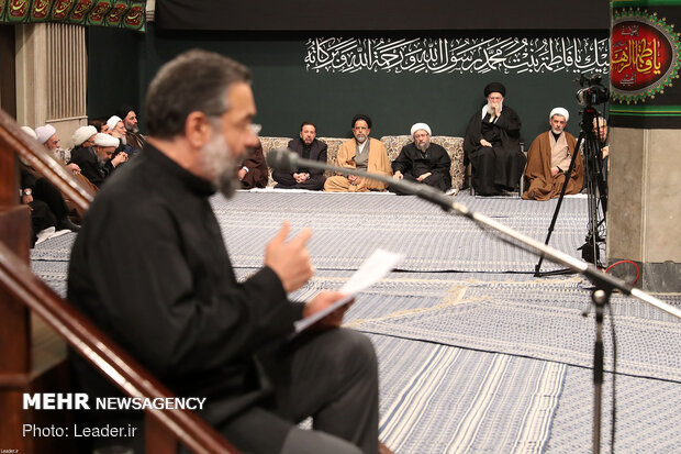 Leader attends martyrdom anniversary of Hazrat Fatemeh (PBUH)