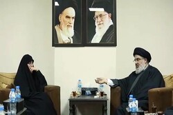 Şehit Korgeneral Süleymani'nin kızı Lübnan Hizbullah lideri ile görüştü