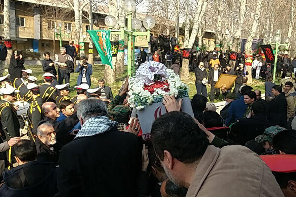 مراسم تشییع و خاکسپاری شهید گمنام در خانه کشتی برگزار شد
