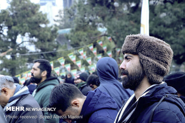 Tehraners mourn for martyrdom anniversary of Hazrat Fatemeh (BPUH)