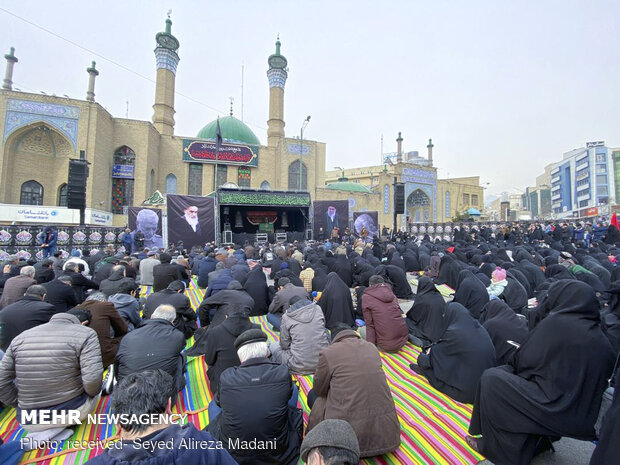 Tehraners mourn for martyrdom anniversary of Hazrat Fatemeh (BPUH)