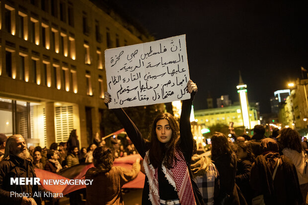اعتراض مردم بیروت به معامله قرن در میدان شهدا بیروت، لبنان