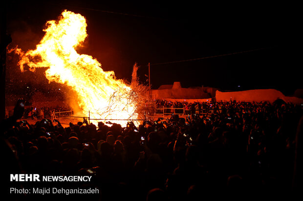 جشن سده زرتشتیان یزد‎