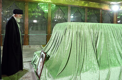 Ayatollah Khamenei paying tribute to founder of Islamic Revolution