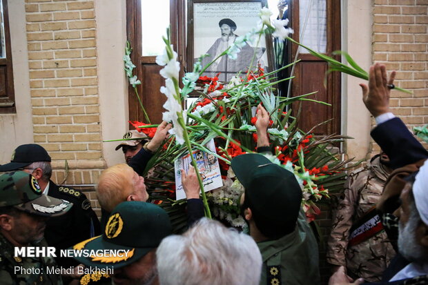 People in Qom commemorate Imam Khomeini's arrival anniversary in Iran