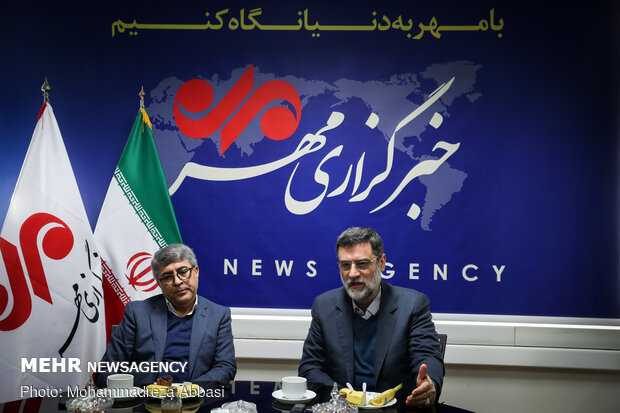 مناظره انتخاباتی امیر حسین قاضی زاده ومحمد علی وکیلی