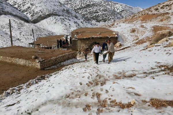 انتقال بیمار از طریق بالگرد امدادی یاسوج/ عملیات در مناطق برفگیر