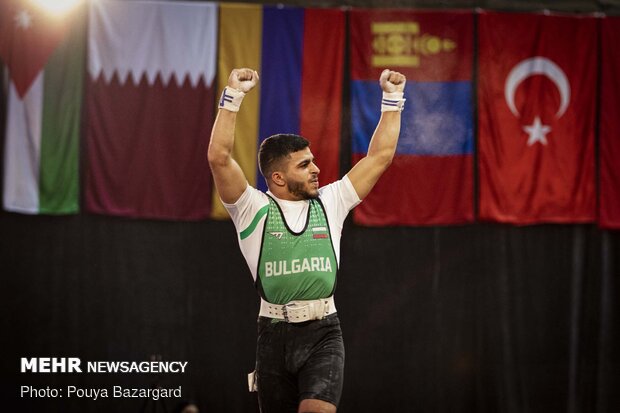 First day of International Fajr Cup in N Iran