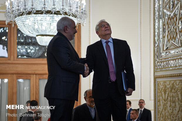 FM Zarif holds meeting with EU’s Borrell
