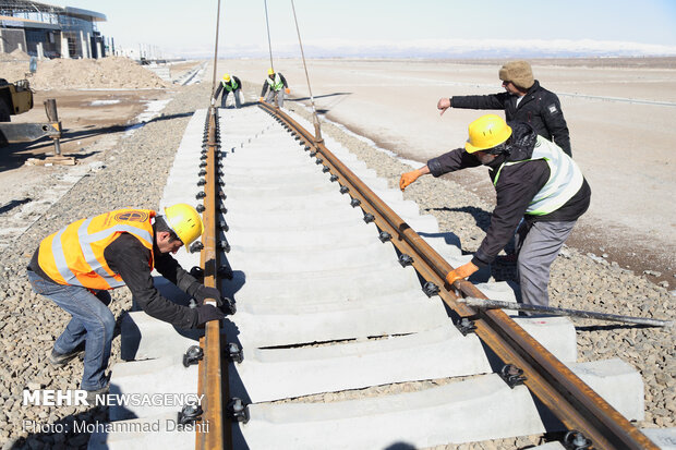 برنامه وزارت راه برای استخدام کارگران تعمیر ونگهداری خطوط راه آهن