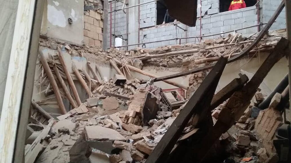 فوت کارگر ۴۵ ساله بر اثر ریزش دیوار در آزادشهر