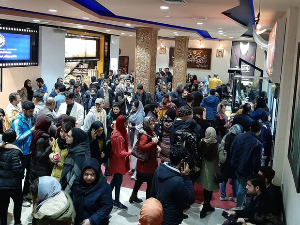 استقبال ۱۵ هزار کردستانی از فیلم های اکران شده سینماها