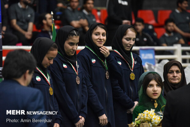 اختتامیه مسابقات بین المللی بدمینتون جام فجر در شیراز